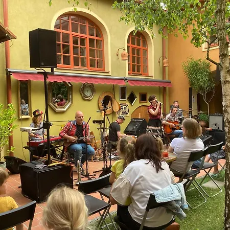 Muzikafe - Of Culture Bed & Breakfast