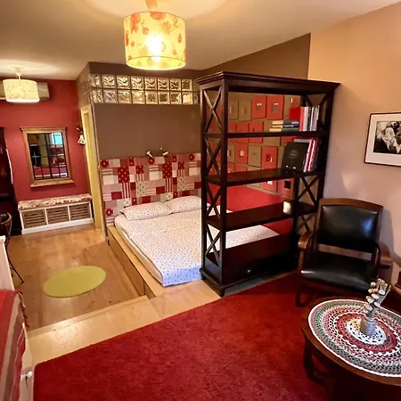 Muzikafe - Of Culture Bed & Breakfast