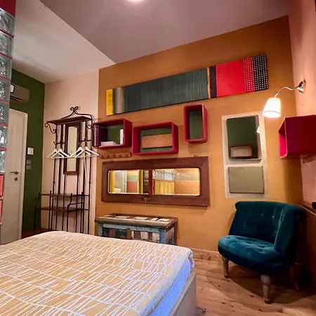 Muzikafe - Of Culture Bed & Breakfast