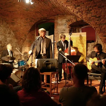 Muzikafe - Of Culture Bed & Breakfast Ptuj