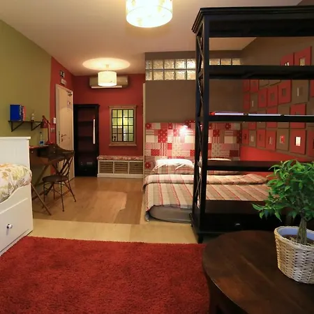 Bed & Breakfast Muzikafe - Of Culture *