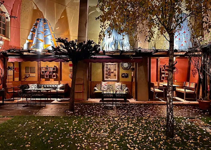 Bed and Breakfast Muzikafe - Of Culture Πτούι