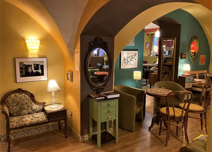 Muzikafe - Of Culture Bed and Breakfast Πτούι