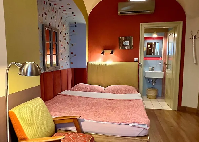 Bed and Breakfast Muzikafe - Of Culture 3*