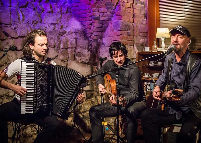 Bed & Breakfast Muzikafe - Of Culture Ptuj